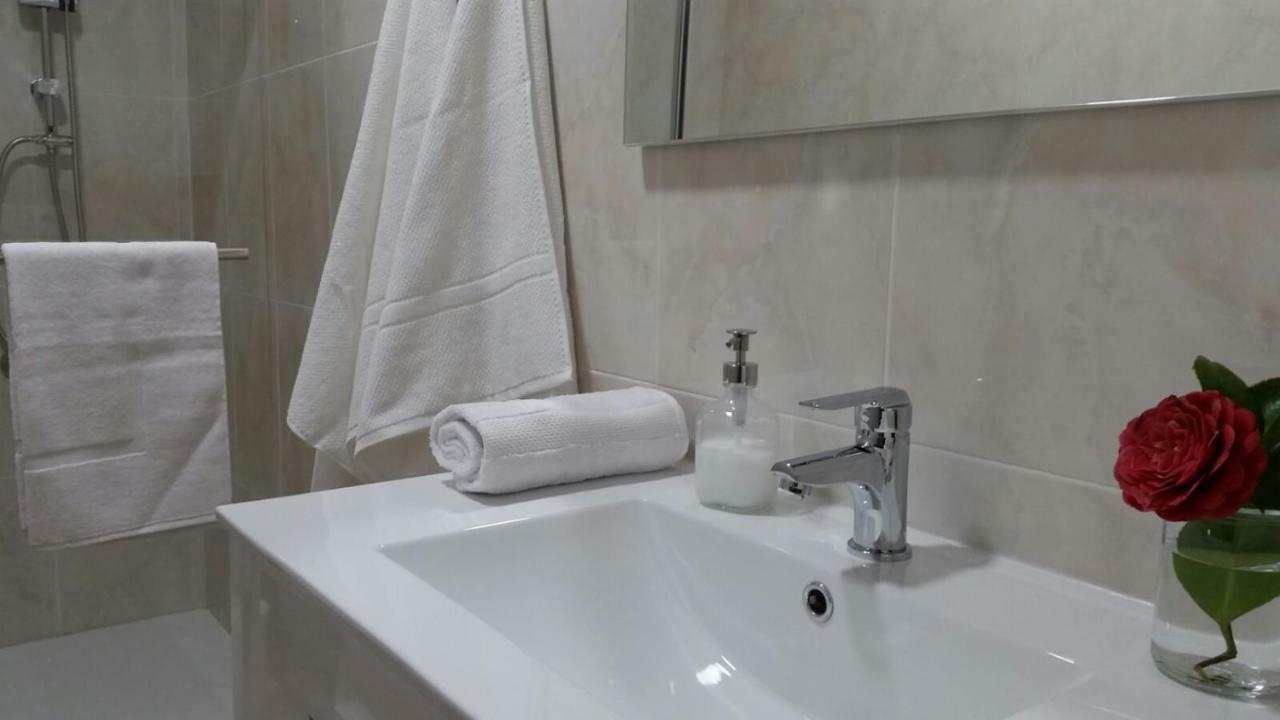 Ada Apartamento 圣地亚哥－德孔波斯特拉 外观 照片